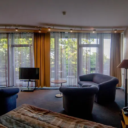 Perkuno Namai Park 3* Каунас